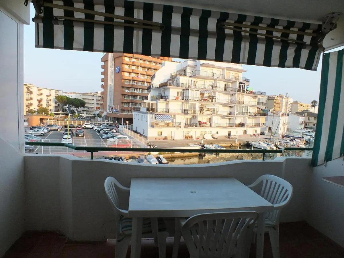 Apartamento En Roses Con Piscina Comunitaria Y Vista A La Costa - Es-204-44 ספרד